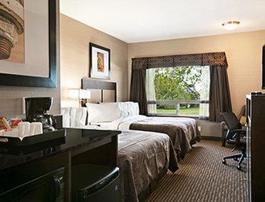 Ramada By Wyndham Conklin Hotel Exterior foto